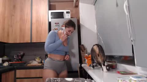 Sofi online show from 11/04/25, 04:06
