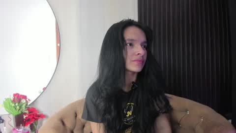 Snapshot of sofi_lassa_ chatting on 04/07/26, 12:44 SOFIA online show from 04/07/26, 12:44