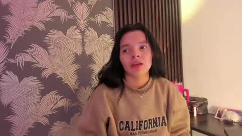 Snapshot of sofi_lassa_ chatting on 04/21/26, 12:56 SOFIA online show from 04/21/26, 12:56
