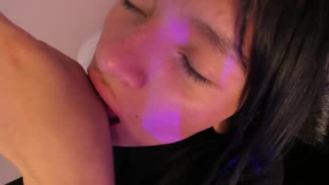 Snapshot of sofi_lassa_ chatting on 04/29/26, 01:59 SOFIA online show from 04/29/26, 01:59