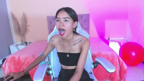 Sofia online show from 11/26/25, 06:42