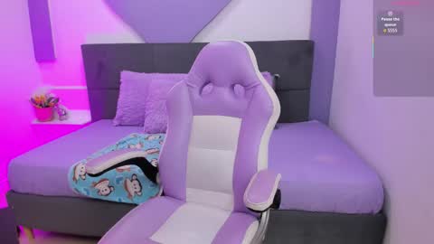 Sofia online show from 12/17/25, 06:36