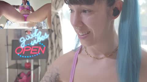 Sofi Mora online show from 02/17/25, 02:26