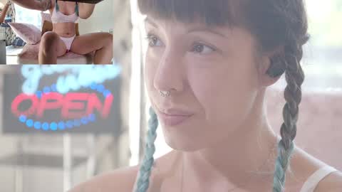 Sofi Mora online show from 10/09/25, 02:59