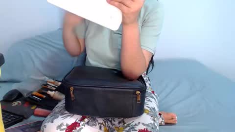 sofi rojas online show from 11/24/25, 01:05