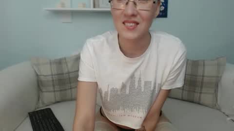 Snapshot of sofi_so chatting on 10/19/25, 08:15 Sofi online show from 10/19/25, 08:15