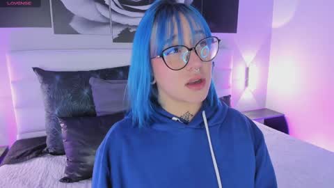 Snapshot of sofi_sp chatting on 11/17/25, 11:38 sofi_sp online show from 11/17/25, 11:38