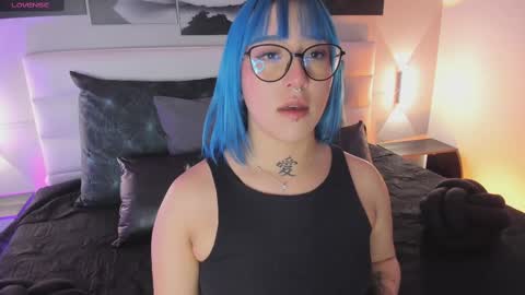 Snapshot of sofi_sp chatting on 11/19/25, 11:32 sofi_sp online show from 11/19/25, 11:32