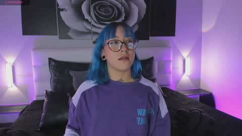 Snapshot of sofi_sp chatting on 11/20/25, 11:32 sofi_sp online show from 11/20/25, 11:32