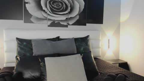 Snapshot of sofi_sp chatting on 12/15/25, 11:36 sofi_sp online show from 12/15/25, 11:36