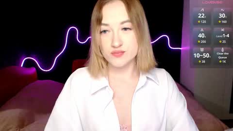 Snapshot of sofi_x_moon chatting on 02/15/26, 06:48 Sofi online show from 02/15/26, 06:48
