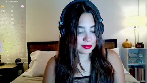 Snapshot of sofia_bloom8 chatting on 06/13/26, 03:32 Call me Sofi Welcome online show from 06/13/26, 03:32