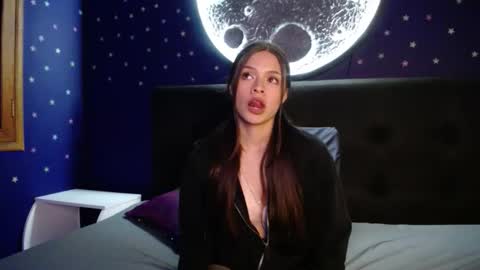 Snapshot of sofia_claark chatting on 10/28/25, 05:48 Sofi online show from 10/28/25, 05:48