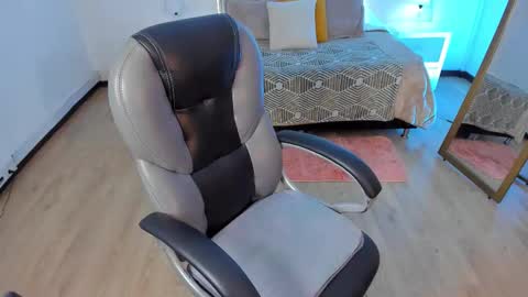 Snapshot of sofia_collen_ chatting on 10/22/25, 08:08 sofia_collen_ online show from 10/22/25, 08:08