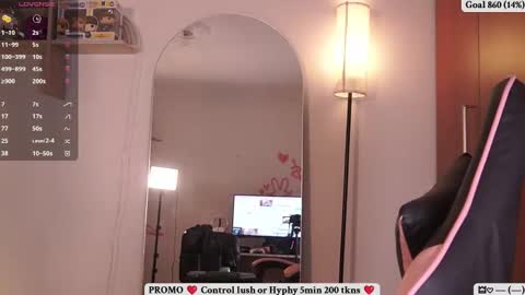 Snapshot of sofia_dream7 chatting on 10/31/25, 12:22 Sofi online show from 10/31/25, 12:22