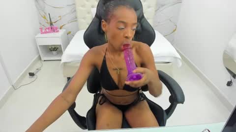 Snapshot of sofia_echeverri chatting on 05/09/26, 11:48 sofia_echeverri online show from 05/09/26, 11:48