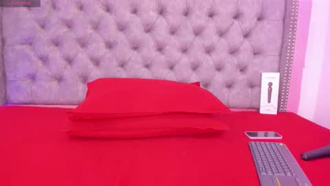 Snapshot of sofia_girl_ chatting on 03/20/26, 06:51 SOFIA online show from 03/20/26, 06:51