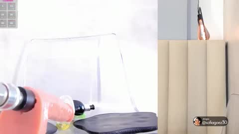 Snapshot of sofia_goez_ chatting on 09/23/25, 10:51 Sofia  online show from 09/23/25, 10:51