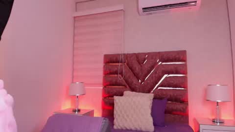 sofia gomes online show from 07/19/26, 11:58
