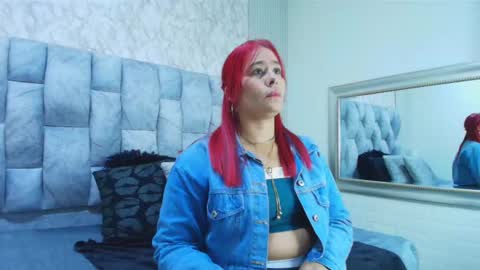 Snapshot of sofia_gutierrez__ chatting on 09/22/25, 03:08 sofia gutierrez   online show from 09/22/25, 03:08