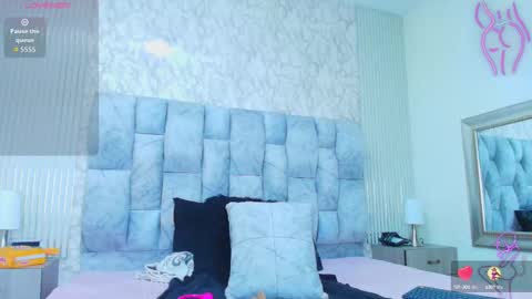 Snapshot of sofia_gutierrez__ chatting on 09/30/25, 03:11 sofia gutierrez   online show from 09/30/25, 03:11