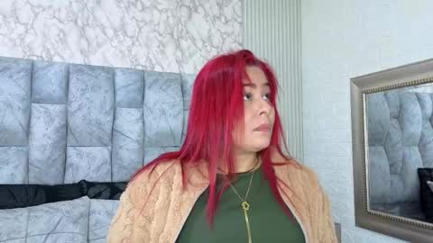 Snapshot of sofia_gutierrez__ chatting on 10/06/25, 03:04 sofia gutierrez   online show from 10/06/25, 03:04