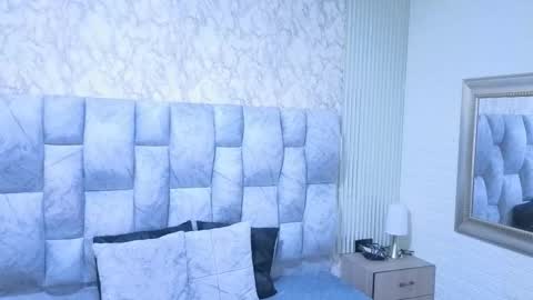 sofia gutierrez   online show from 11/13/25, 10:58