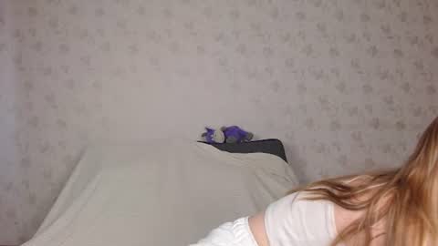 Sofia here online show from 06/15/26, 12:02
