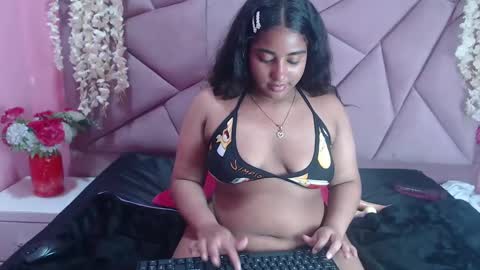 Snapshot of sofia_hernandeez_ chatting on 01/12/25, 06:05 Sofi online show from 01/12/25, 06:05