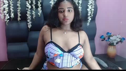 Snapshot of sofia_hernandeez_ chatting on 02/09/25, 06:11 Sofi online show from 02/09/25, 06:11