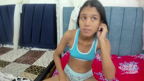 Snapshot of sofia_land_18 chatting on 01/26/25, 12:22 sofia_land_18 online show from 01/26/25, 12:22