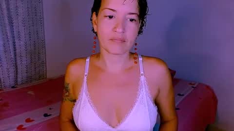 Snapshot of sofia_mark20 chatting on 09/24/25, 09:29 Sofia  online show from 09/24/25, 09:29