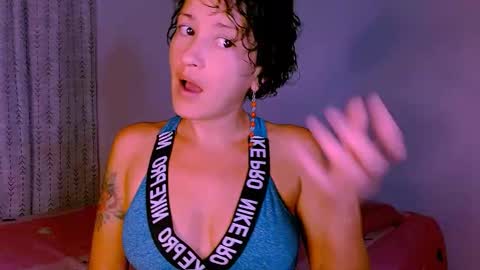 Snapshot of sofia_mark20 chatting on 09/28/25, 10:04 Sofia  online show from 09/28/25, 10:04