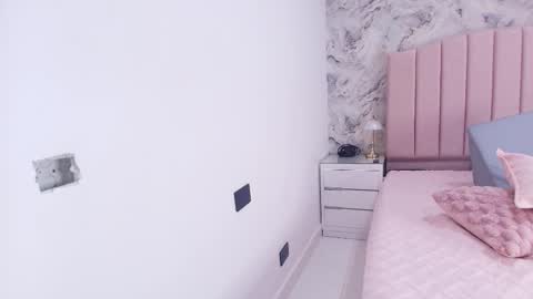 Sofia online show from 12/14/25, 03:01