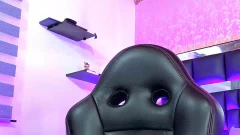 Sofia online show from 10/17/25, 03:10