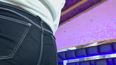 Sofia online show from 10/23/25, 03:06