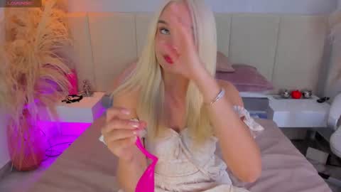 SOFIA PAMELA online show from 09/08/25, 07:24