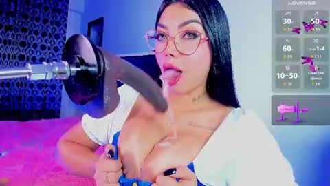 sofia  online show from 07/26/26, 11:44