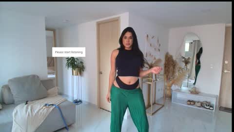 Snapshot of sofia_rivers_ chatting on 09/25/25, 10:35 sofia_rivers_ online show from 09/25/25, 10:35