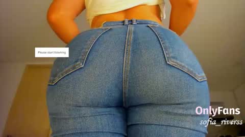 Snapshot of sofia_rivers_ chatting on 01/15/26, 12:15 sofia_rivers_ online show from 01/15/26, 12:15