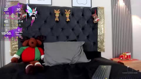 Snapshot of sofia_seduccion chatting on 11/21/25, 12:26 sofi online show from 11/21/25, 12:26