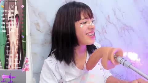 Snapshot of sofia_shadow1 chatting on 04/20/26, 05:43 sofi 3 online show from 04/20/26, 05:43
