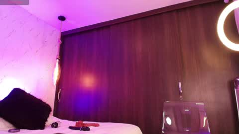 Sofia Stones online show from 01/19/25, 10:39