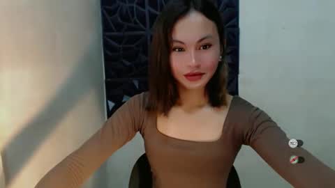 Snapshot of sofia_sweetheart18 chatting on 10/17/25, 05:32 sofia_sweetheart18 online show from 10/17/25, 05:32