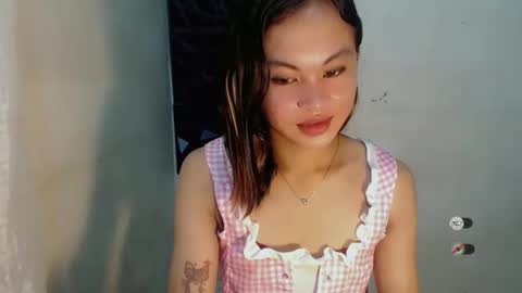 sofia_sweetheart18 online show from 12/02/25, 11:56