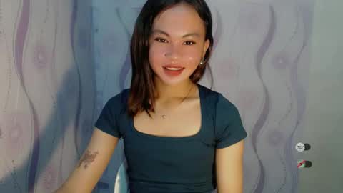 Snapshot of sofia_sweetheart18 chatting on 12/19/25, 03:02 sofia_sweetheart18 online show from 12/19/25, 03:02
