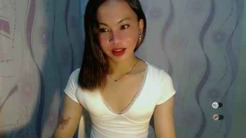 Snapshot of sofia_sweetheart18 chatting on 12/23/25, 10:35 sofia_sweetheart18 online show from 12/23/25, 10:35