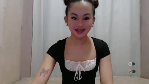 Snapshot of sofia_sweetheart18 chatting on 05/13/26, 12:41 sofia_sweetheart18 online show from 05/13/26, 12:41