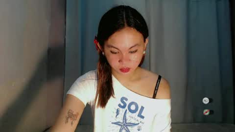 Snapshot of sofia_sweetheart18 chatting on 06/11/26, 03:04 sofia_sweetheart18 online show from 06/11/26, 03:04