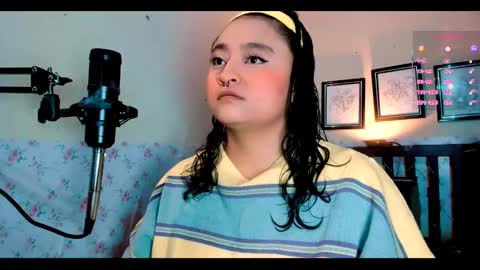 Demi Sofia online show from 02/08/25, 09:03
